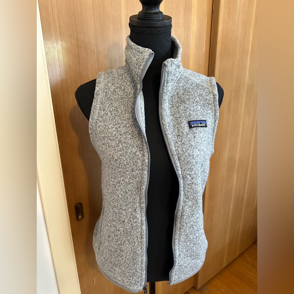 Patagonia women’s better sweater, fleece vest small